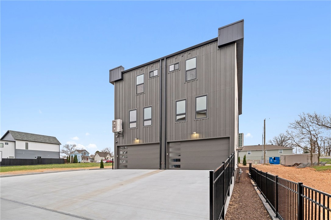 W A BURK'S ADD-BENTONVILLE - Residential