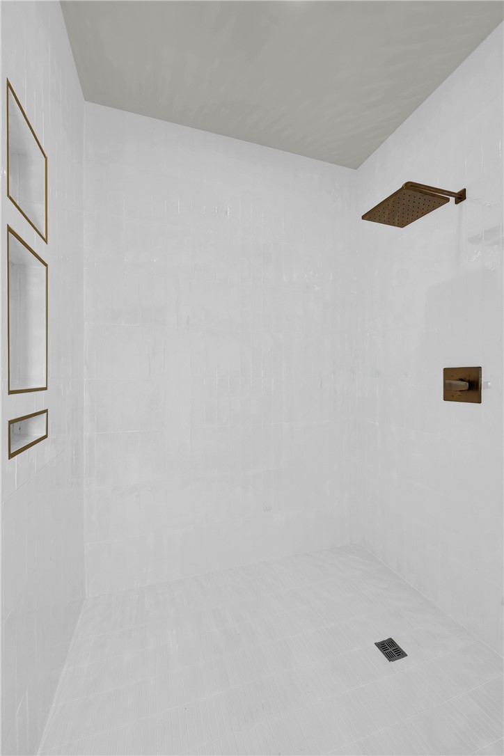 W A BURK'S ADD-BENTONVILLE - Residential