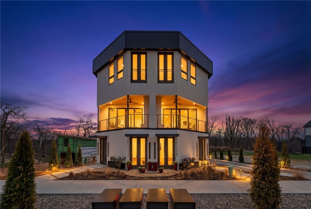 W A BURK'S ADD-BENTONVILLE - Residential