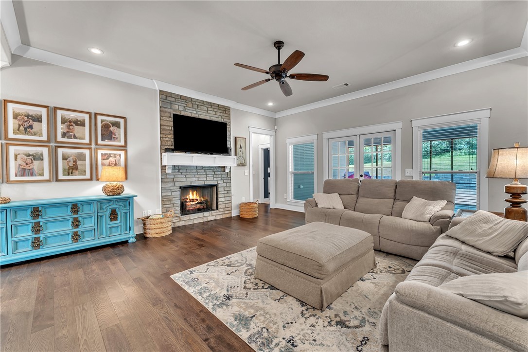 Reeves Add Cave Spgs - Residential