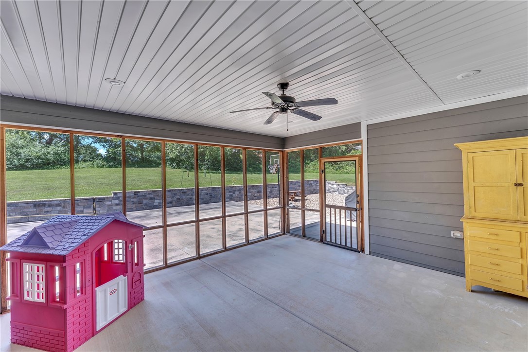 Reeves Add Cave Spgs - Residential