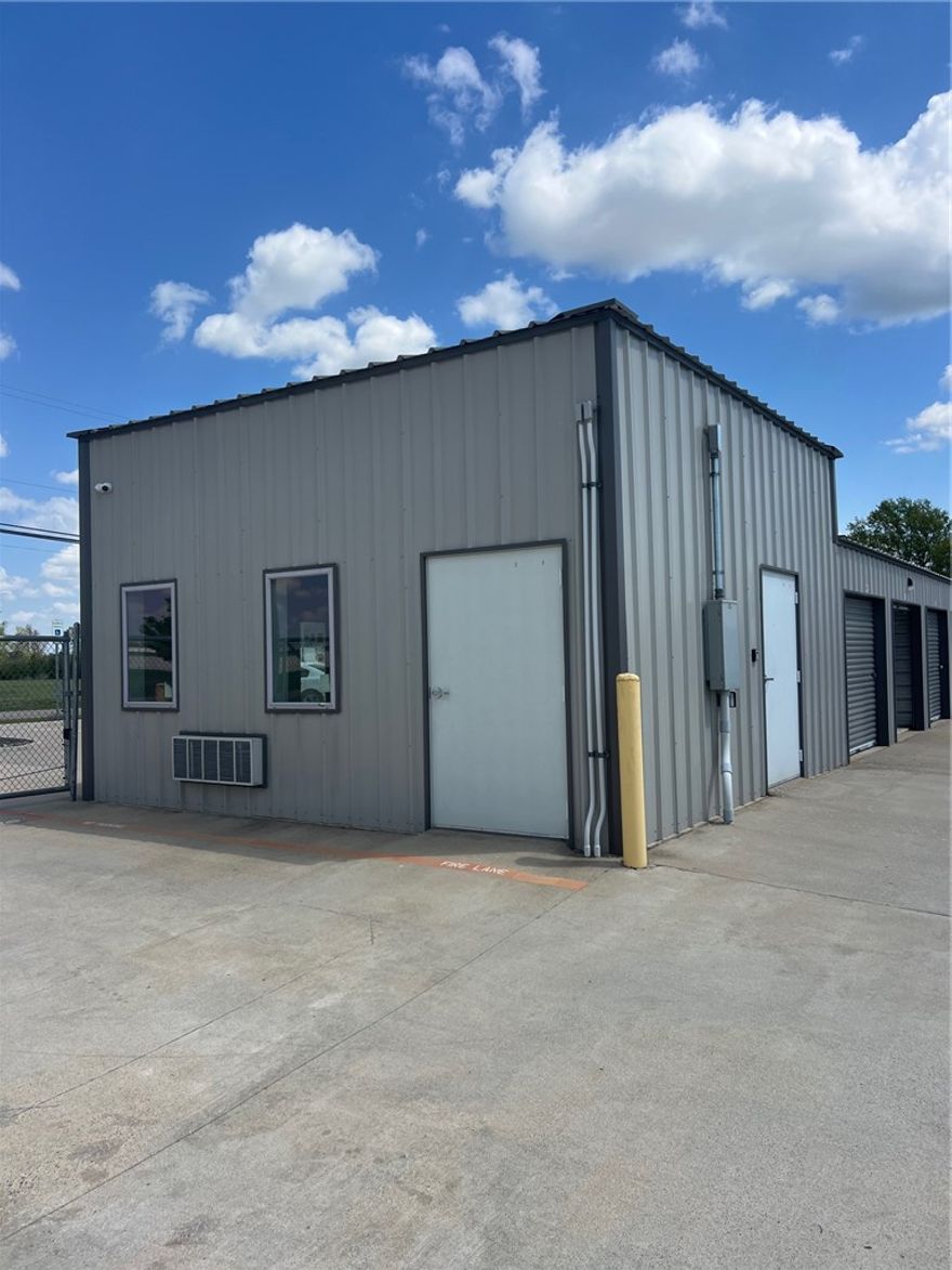 Situated at 1100 Kenwood, Siloam Springs, AR 72761, this modern 400 SF office space, built in 2023, offers a small office solution with a private restroom. The layout is efficient and easily customizable, ideal for a solo professional or small team, with contemporary finishes and modern utilities consistent with newer construction. Its professional, quiet environment is well suited for client meetings and daily operations, with convenient access to local amenities and services in Siloam Springs. Potential users include consultants, startups, or professional services seeking a dedicated, low-commitment workspace. Yr Built: 2023. 1 restroom. Existing use: Office.