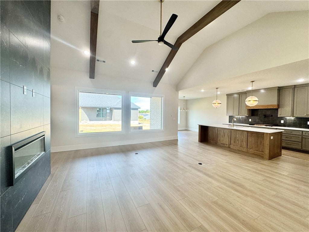 1600 Crystal Clear Lane