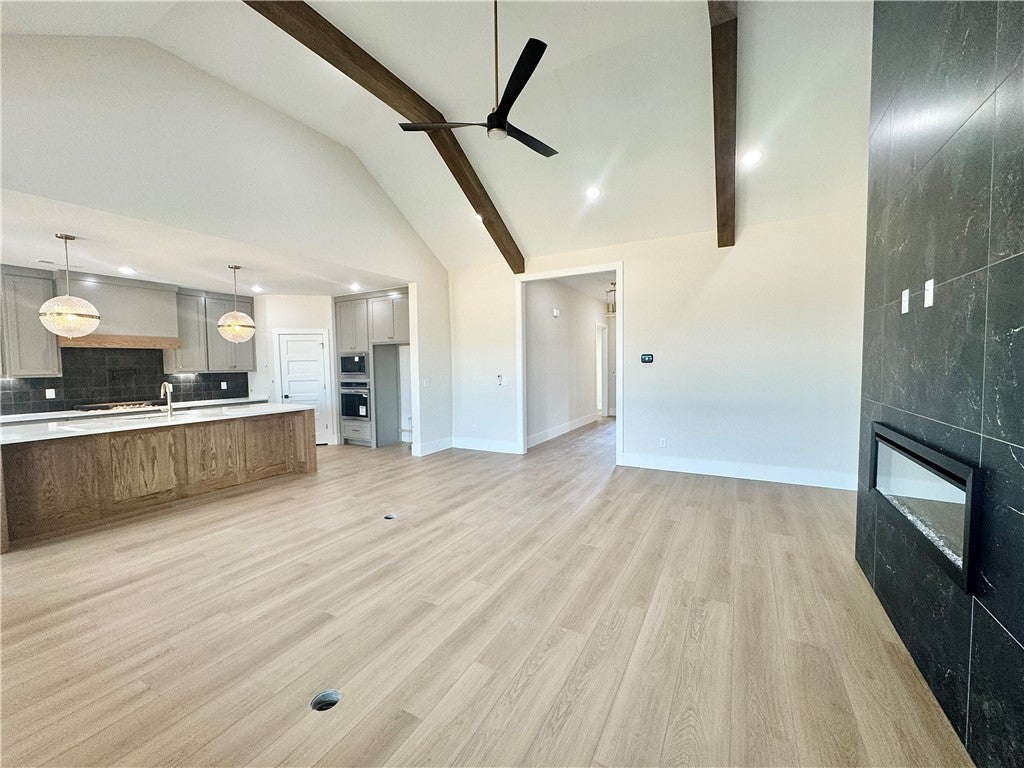 1600 Crystal Clear Lane