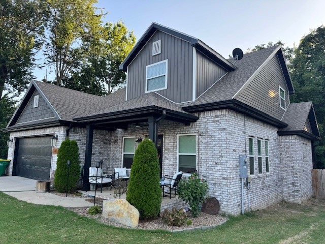 This one-owner, 4 bedroom home is perfectly situated within walking distance to parks, tennis courts, and schools in Farmington off Double Springs Rd! The main level features a spacious master suite with a large ensuite that includes a soaking tub, a beautifully tiled walk-in shower, and a large walk-in closet conveniently connected to the laundry room. An additional half bath is also located downstairs. The open-concept living area offers a large living room that flows seamlessly into the kitchen, complete with a generous island, granite countertops, and plenty of storage. Upstairs, youāll find three bedrooms and a full bath. The main level features durable, wood-look tile flooring throughout for easy maintenance. Enjoy the outdoors on the covered back patio overlooking a nicely sized backyardāideal for entertaining or relaxing. Permanent celebration lights installed last year ā ready for holidays, parties, or a cozy night in! You canāt beat this location!
