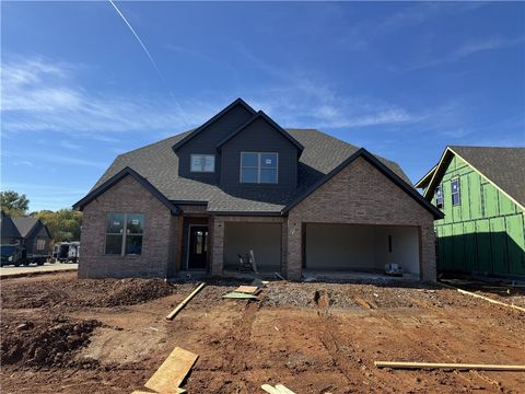 Photo of 4804 SW Scarlet Oak Street, Bentonville, AR 72713 (MLS # 1327190)