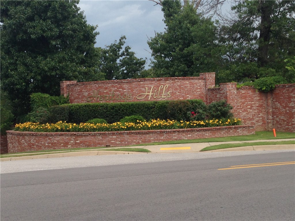 Heritage Hills Subdivision in a premier gated community in Northwest Arkansas. Located just minutes from I-49/Don Tyson Parkway, you can be anywhere in NWA at a moments notice. These 1/2 acre lot are ready for you to build your dream home. Protective Covenants & Springdale Schools.