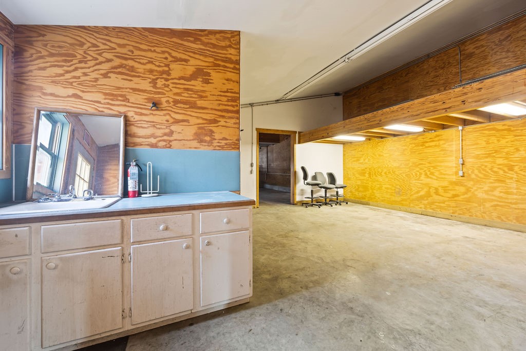 Gentry Orig Gentry - Commercial Lease