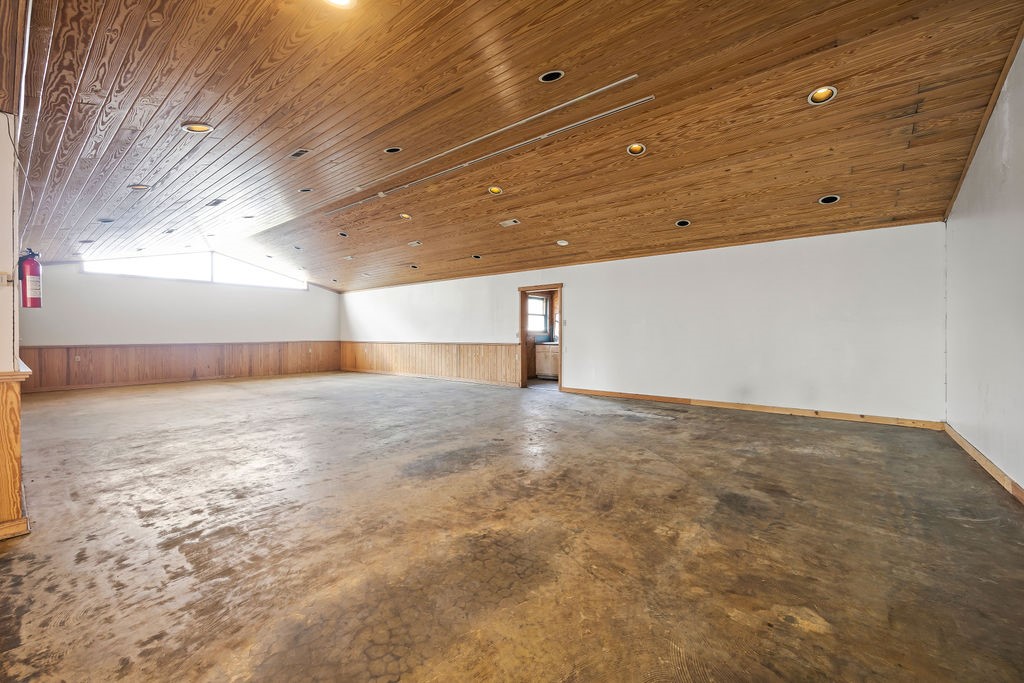 Gentry Orig Gentry - Commercial Lease