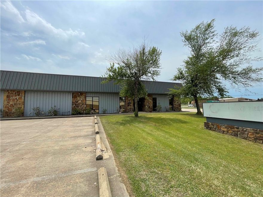 Light Industrial & Manufacturing warehouse in Stephens Industrial Park. 1 10 x 12 grade level door with 14' side wall; 25 surface parking spaces; 3 phase electric;  1 mile from I-540; 1/2 mile from Hwy. 71 South & .3 mile from Hwy. 45.  also for lease for $5,500/mth;