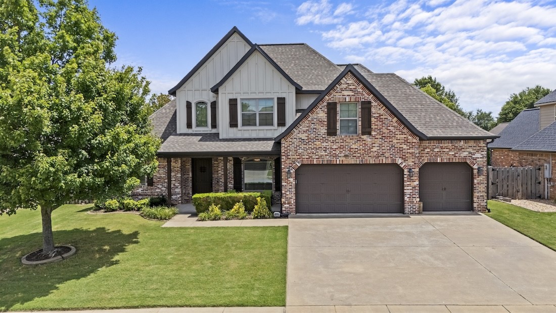 Amazing West Rogers location right off the Razorback Greenway ready for your daily bike rides & exploration. Close to the AMP, Promenade Mall, Top Golf, & all NWA has to offer.
Timeless exterior craftsmanship of stone & brick will stand the test of time in this highly sought after Lexington Addition. Open Floor plan features 4 BR & 3 Full Bath w/ 2 BR down. Large "Flex"room ready for theater night, kid's gaming, home office, or about any hobby you can dream up.
Immaculate home w/ custom features throughout including wood flooring. Pride of ownership & Chefās kitchen make this home ready for your party & holidays. Backyard provides peaceful retreat & new Sport Court for all your outdoor events. Lawn is fully sodded w/ full irrigation & wood privacy fence & ready to entertain ! 3-car garage for all your toys + storm shelter
Award winning Rogers School District with highly sought after elementary schools. Community pool, pool house and playground makes Lexington one of the most desirable additions in all of NWA.