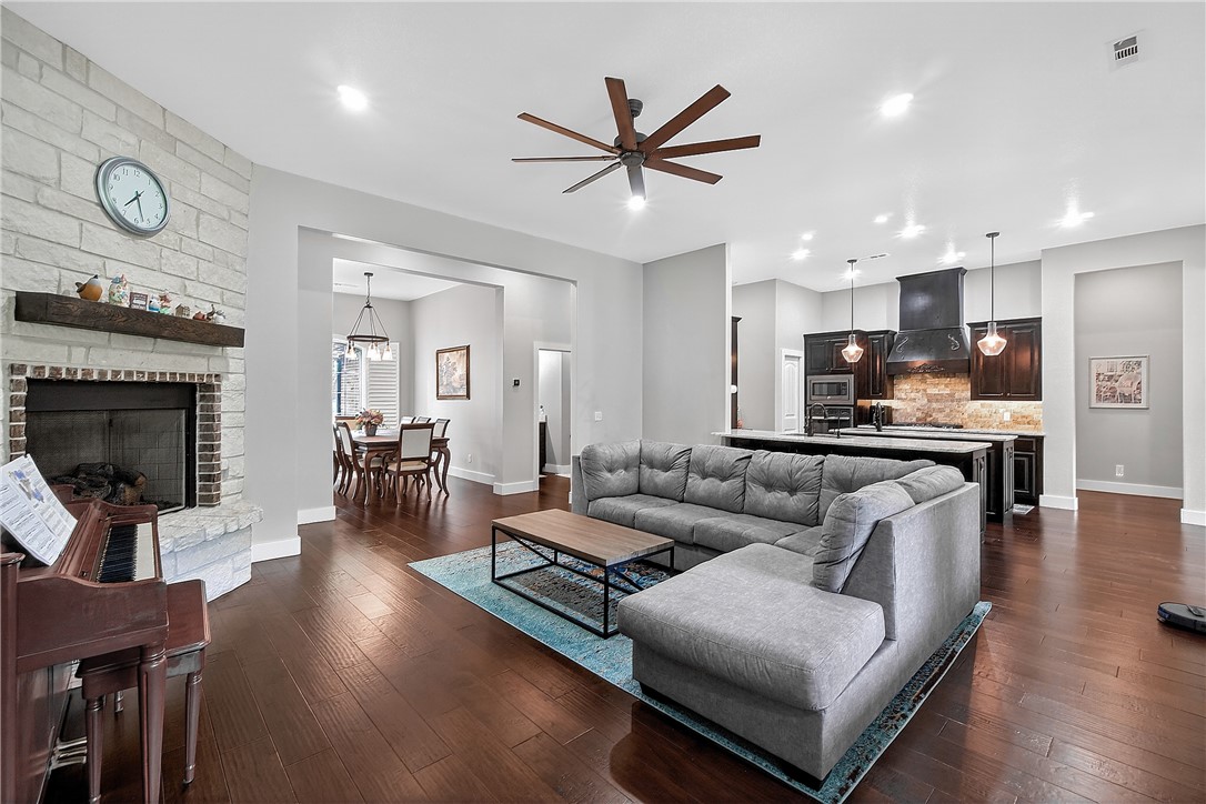 Crystal Cove - Residential