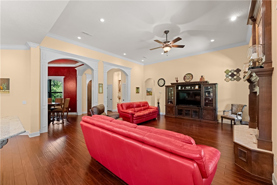 Knolls - Residential