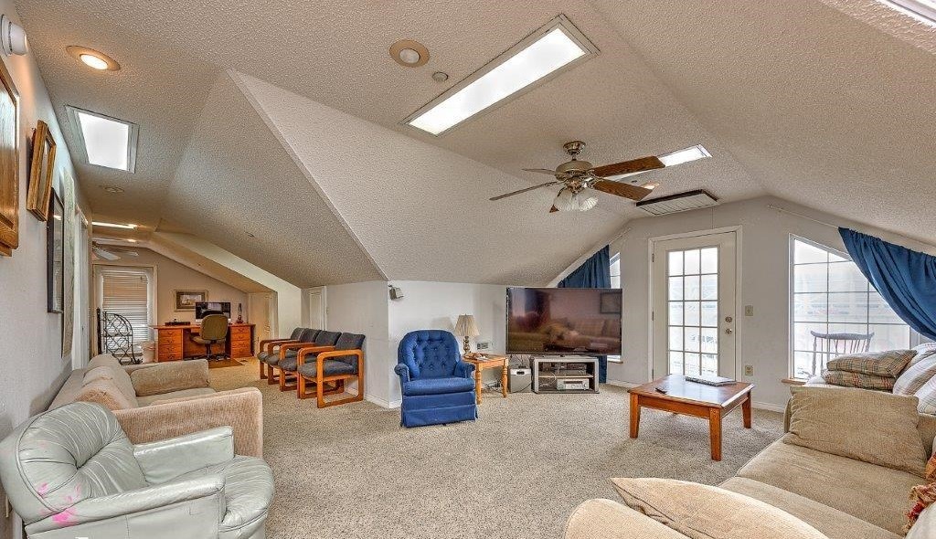 17-16-30-Fayetteville Outlots - Land
