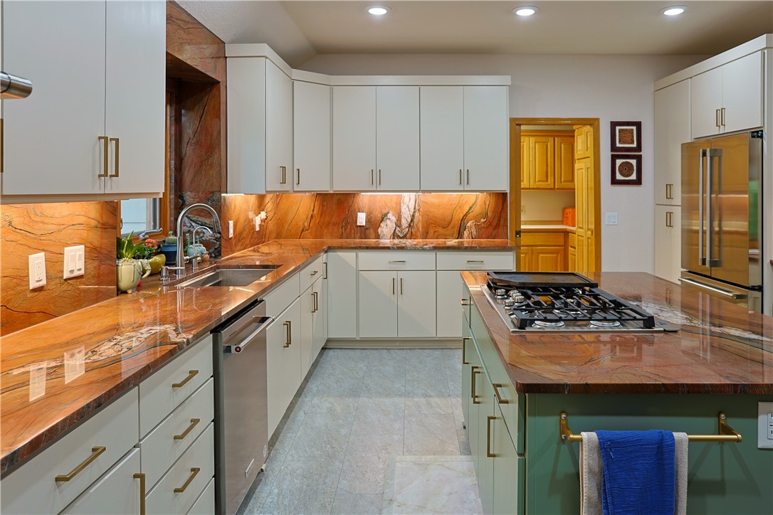 Mountain Lake Estates - Residential