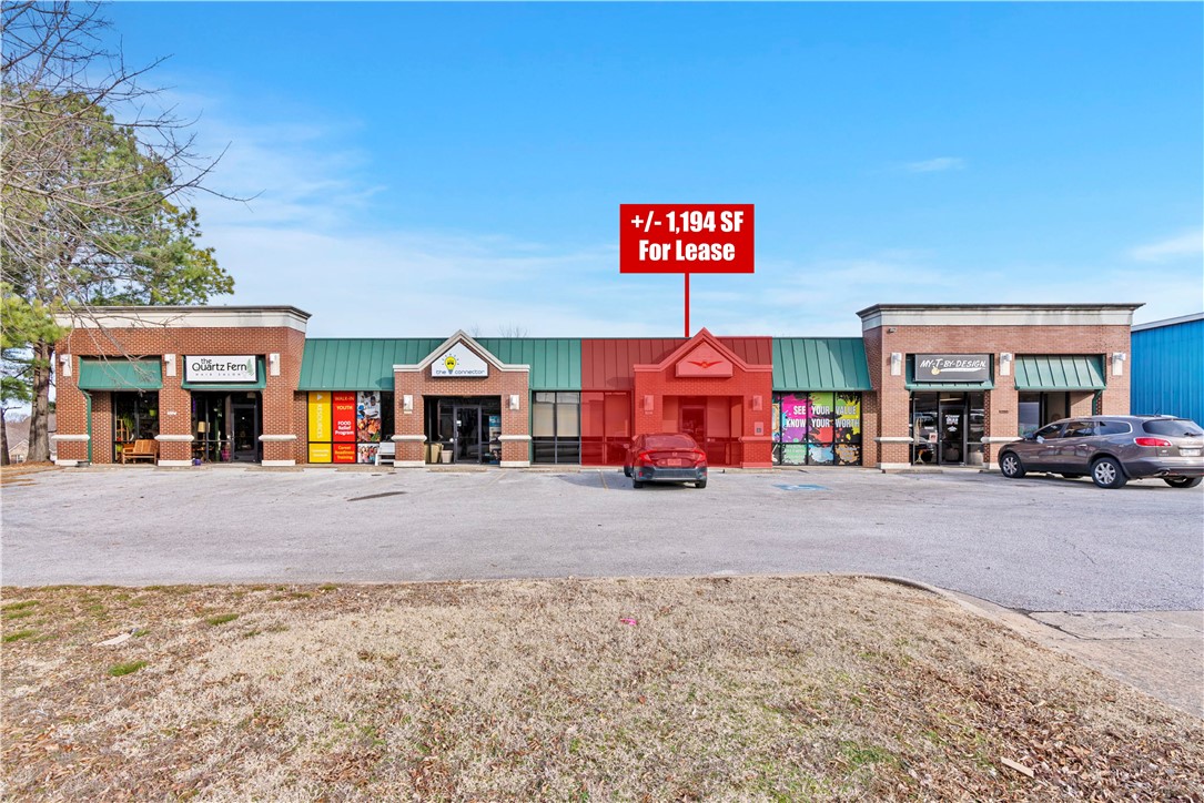Fayetteville Outlots - Commercial Lease