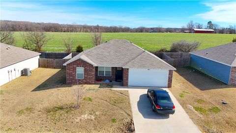 Photo of 212 Cherry Street, Lincoln, AR 72744 (MLS # 1336186)