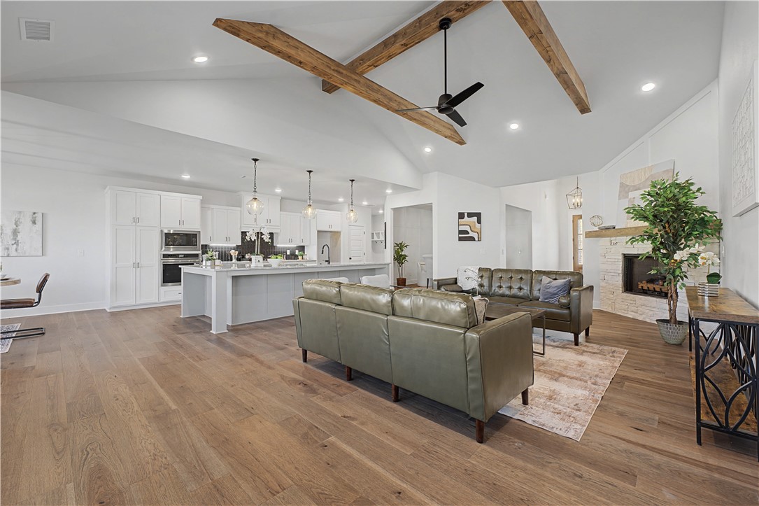 DIAMOND ESTATES PH V-CENTERTON - Residential