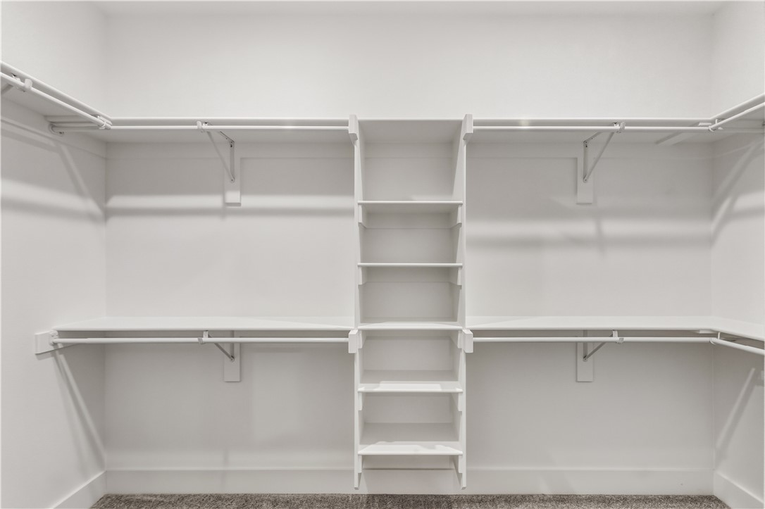 DIAMOND ESTATES PH V-CENTERTON - Residential