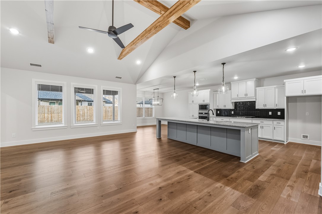 DIAMOND ESTATES PH V-CENTERTON - Residential