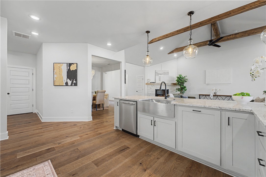 DIAMOND ESTATES PH V-CENTERTON - Residential