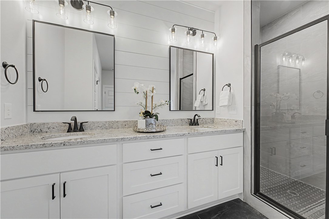 DIAMOND ESTATES PH V-CENTERTON - Residential