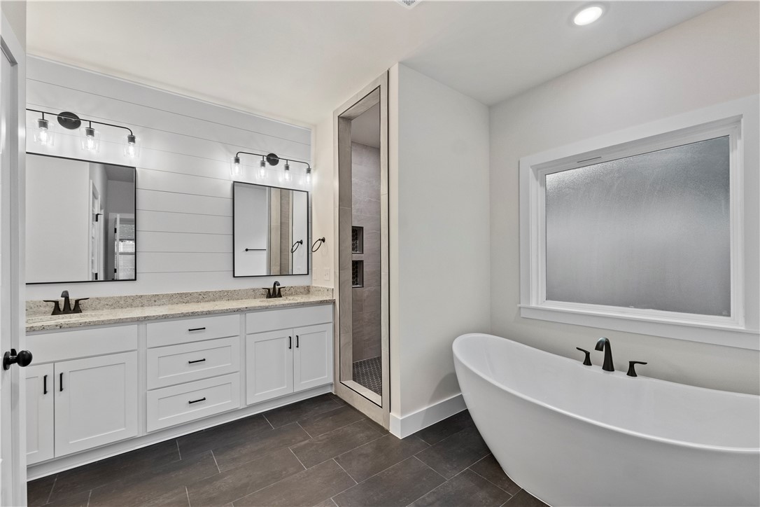 DIAMOND ESTATES PH V-CENTERTON - Residential