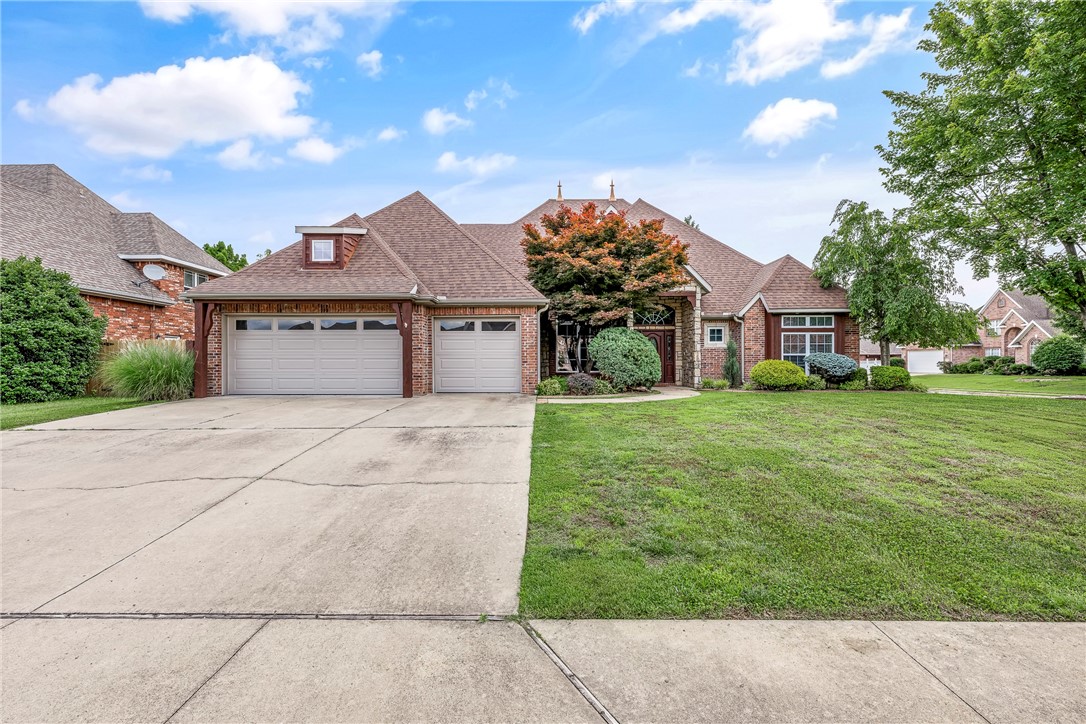 The home you've been searching for! A coveted, single level, 4bedroom and 3bath brick home in Bent Tree. Just moments to the Greenway and walking distance to Bellview Elementary, this cheery home welcomes you with open arms. An entertainer's joy, this delightful layout offers high ceilings in the 2 spacious living rooms centered around the fresh granite counters and SS appliances in the kitchen. Open and bright spaces with picture windows abound. An oversized main suite with new granite counters, oversized shower with double shower heads and a corner jacuzzi invite you to relax in your own personal retreat. If you prefer relaxing outdoors, just imagine yourself grilling or enjoying the big game in your private oasis just a step out from the kitchen and living spaces. Don't miss the brand new garage doors, new carpet, fresh landscaping and beautiful new paint, inside and out. Walk in closets galore, attic storage and generous sized bedrooms give room for everyone and everything. Come see this one today! Agent Owned