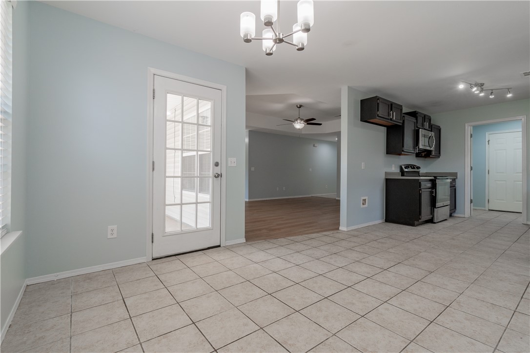 EAGLE CREST ESTATES-BENTONVILLE - Residential Lease