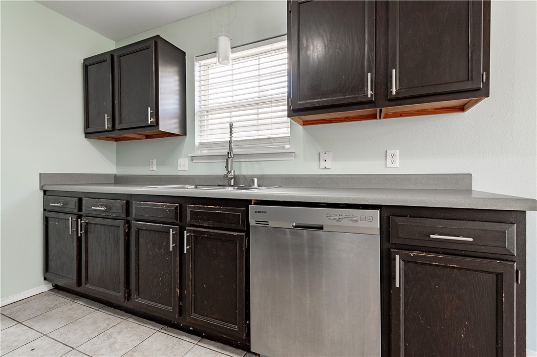 EAGLE CREST ESTATES-BENTONVILLE - Residential Lease