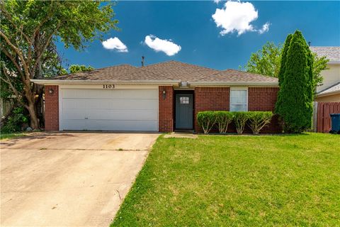Photo of 1103 SW Apache Drive, Bentonville, AR 72712 (MLS # 1336395)