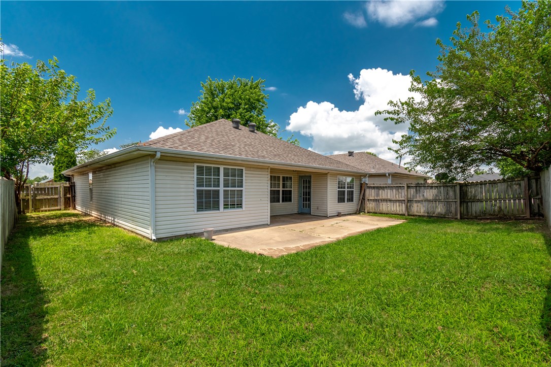 EAGLE CREST ESTATES-BENTONVILLE - Residential Lease