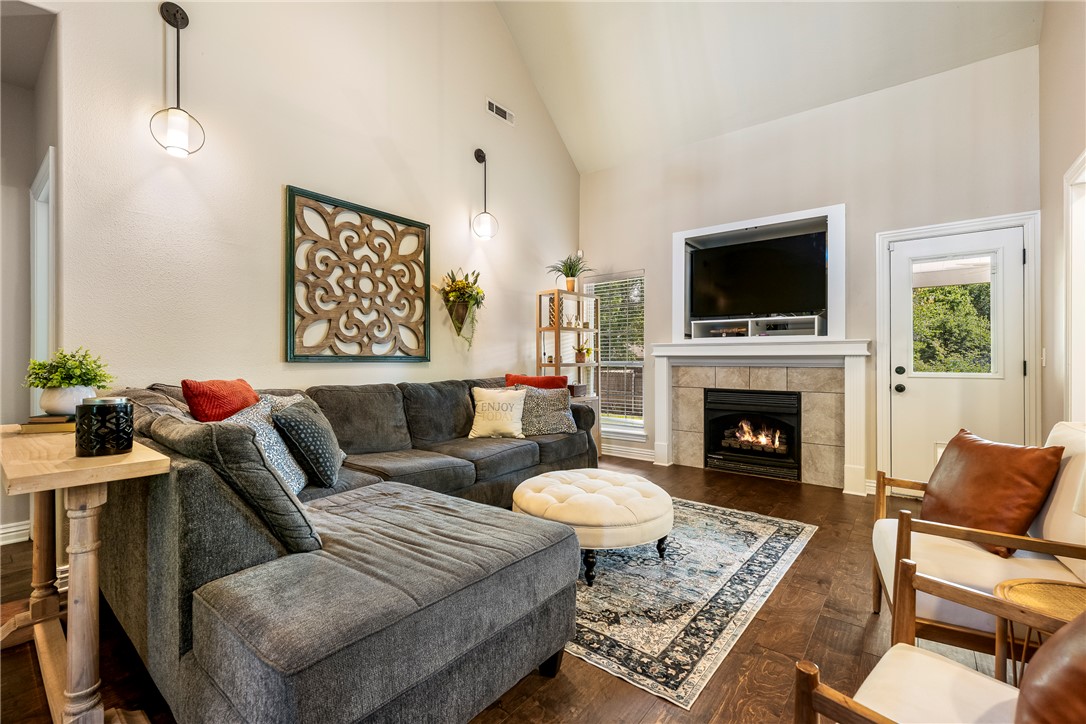 Bridgeport Ph Vi - Residential