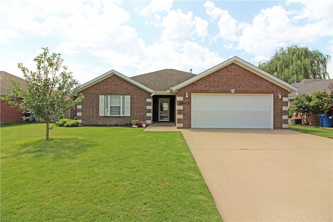Larger 3 bedroom 2 bath. Desirable Bentonville location. Close to schools, parks, and Coler Mtn Bike Preserve. Easy access to 8th street and the new Wal-Mart campus. Privacy fenced yard with deck. Backyard shed conveys. Refrigerator conveys. Pets considered with additional deposit. Occupied. 24 hr notice required for showings. All adult occupants must complete application. $50/person to apply.