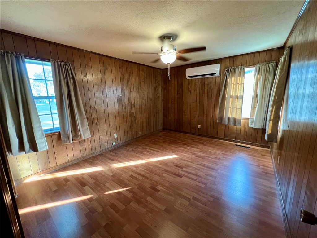 Clarksville 321023 - Residential