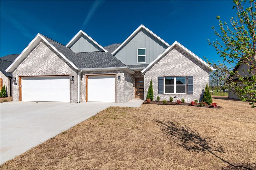 Wonderful floor plan with 4 bedrooms with large open spaces great for entertaining, wired for security system, large master bathroom and closet, walk in closets, nice pantry, large open living room.  Fence, blinds, and gutters included.   20 minutes to Tyson World headquarters.  
Get an additional up to $3000 if you use the preferred lender.
