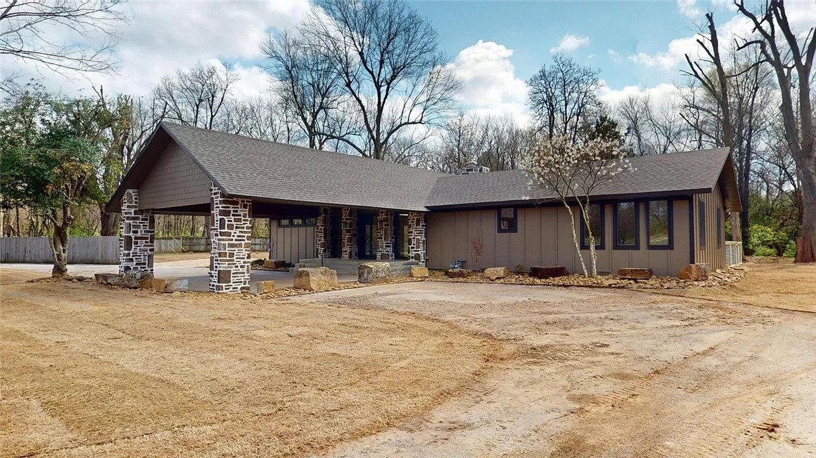 Completely remodeled house on close to an acre lot. Huge fenced in back yard. Owners maintain the yard. Will Schmidt is related to the owners.