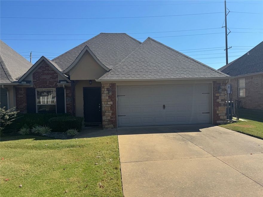 3bd 2ba in a great neighborhood with clubhouse pool and a workout room. Brand new carpet in every room, new paint throughout the entire house including the kitchen cabinets, new HVAC and new roof. Lawncare outside of the fenced in backyard is taken care of by POA. Close to Walmart home office and downtown Bentonville. Washer and Dryer included with rental.