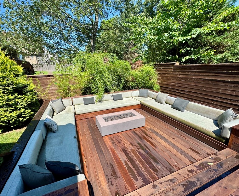 Pinnacle Gardens Sub Rogers - Residential