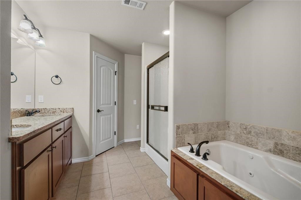 Kerelaw Castle Bentonville - Residential Lease