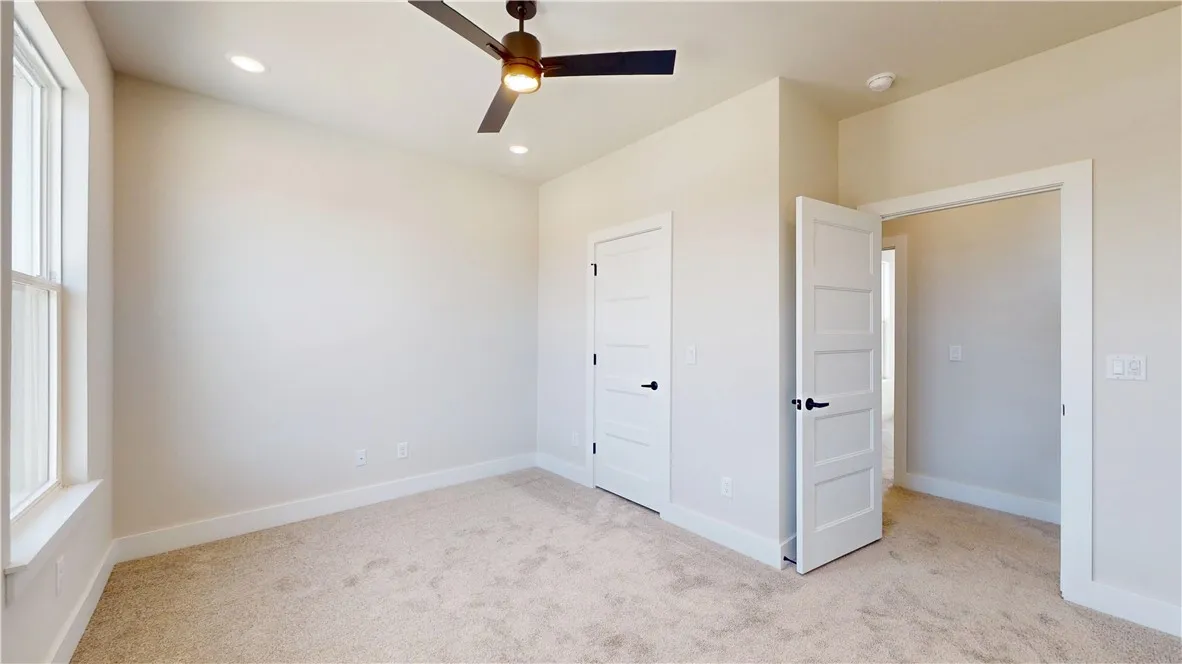 Pea Ridge, Arkansas 72751, United States, 4 Bedrooms Bedrooms, ,3 BathroomsBathrooms,Residential,Active,94949