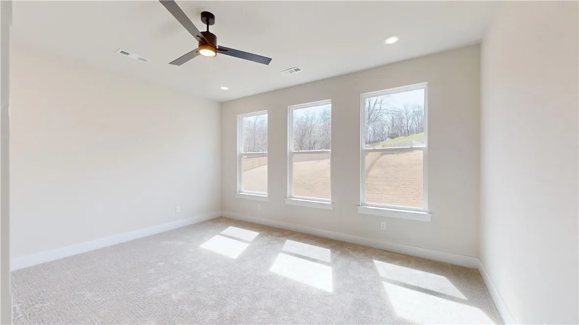 Pea Ridge, Arkansas 72751, United States, 4 Bedrooms Bedrooms, ,3 BathroomsBathrooms,Residential,Active,94949