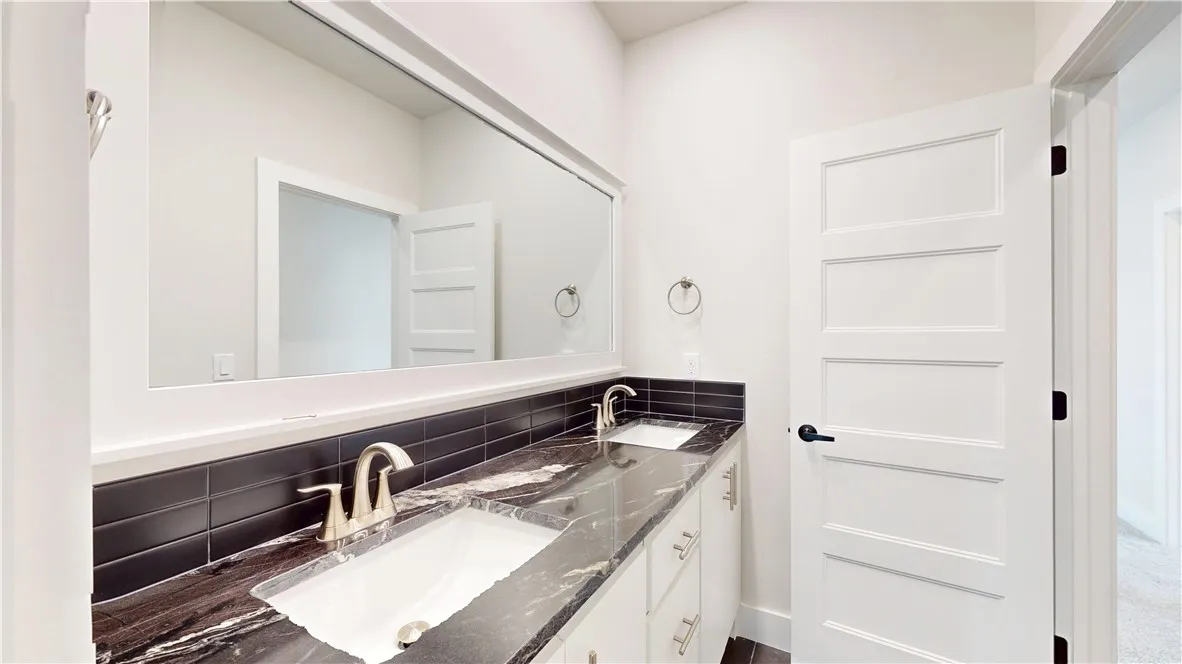 Pea Ridge, Arkansas 72751, United States, 4 Bedrooms Bedrooms, ,3 BathroomsBathrooms,Residential,Active,94949