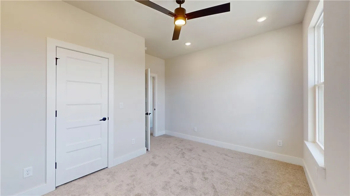 Pea Ridge, Arkansas 72751, United States, 4 Bedrooms Bedrooms, ,3 BathroomsBathrooms,Residential,Active,94949