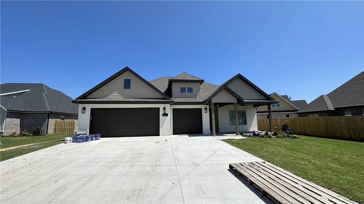 Spacious new floor plan with large living, dining and kitchen open areas. Large 4th bedroom or media room upstairs. Wired for security system, large 3 car garage, large master bathroom and large back patio. 15 minutes drive to Tyson World Headquarters.