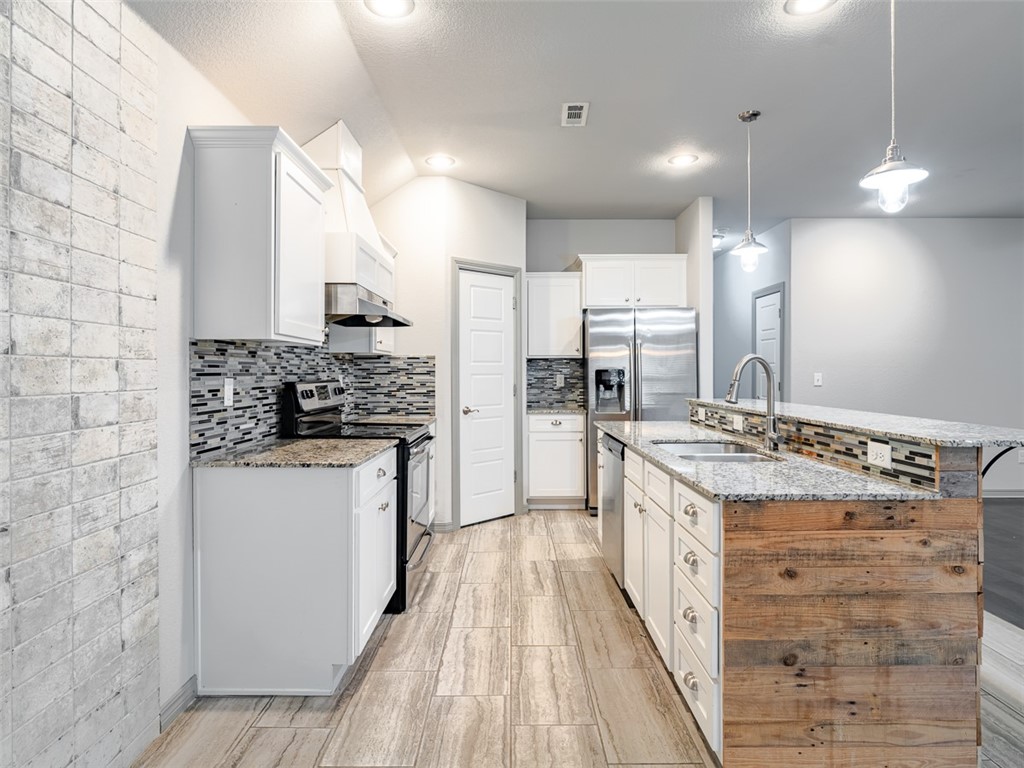 Bellewood Sub Centerton - Residential Lease