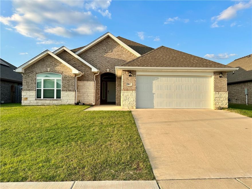 Like New - 4 bedrooms, 3 baths, privacy fenced yard. Open floor plan with plenty of storage, large primary suite, granite countertops throughout. Conveniently located just minutes from town and close to schools, I-49, and shopping. No smoking property, pets negotiable.