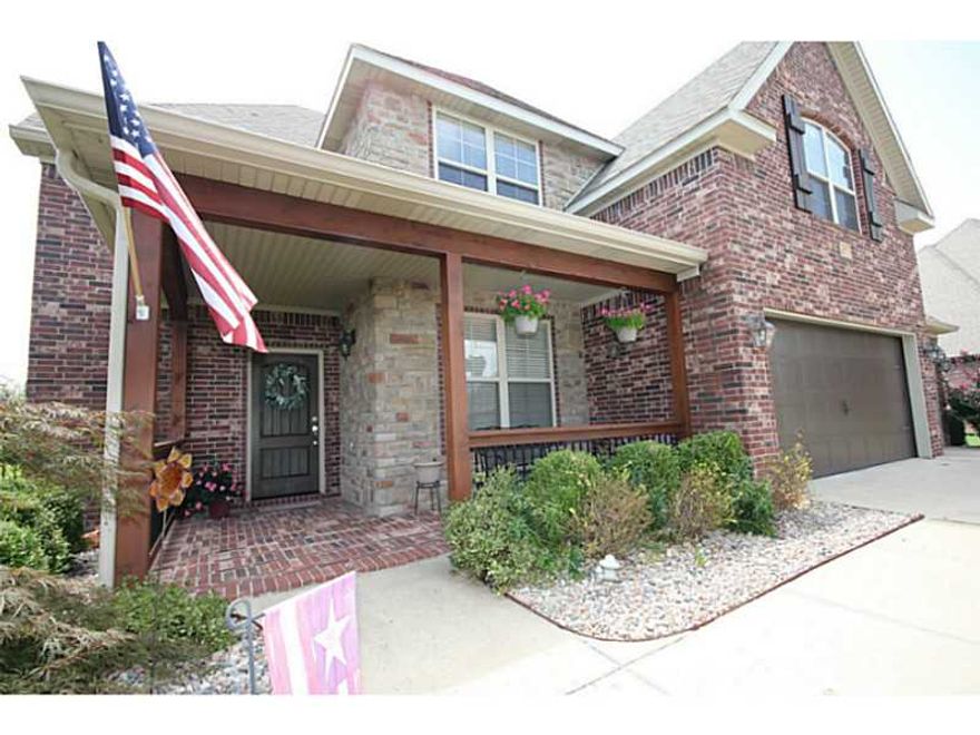 Just Listed in Hearthstone subdivision (Bentonville Schools). Great location! 4 bedroom, 2.5 bath, 3 car garage on a HUGE lot! 3 bedrooms + bonus up. Exceptionally maintained and shows like new. Sellers added a 19'x19' covered back patio - perfect for,entertaining. Tons of storage (large closets and walk-in, floored attic storage. Two dining areas... Two living areas. Covered front porch and SO MUCH more. A True MUST SEE!