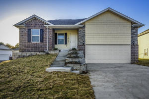 Awesome new construction! You will love this 3 bedroom 3 bath home with open floor plan. You will love the split floor plan! Large master bathroom with a great walk in closet connected to the utility room. Don't forget about the large bonus room downstairs; great for entertaining and or extra storage space! You will love this NEW home!