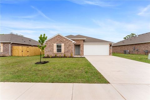 Photo of 3030 Laredo Lane, Centerton, AR 72736 (MLS # 1347046)